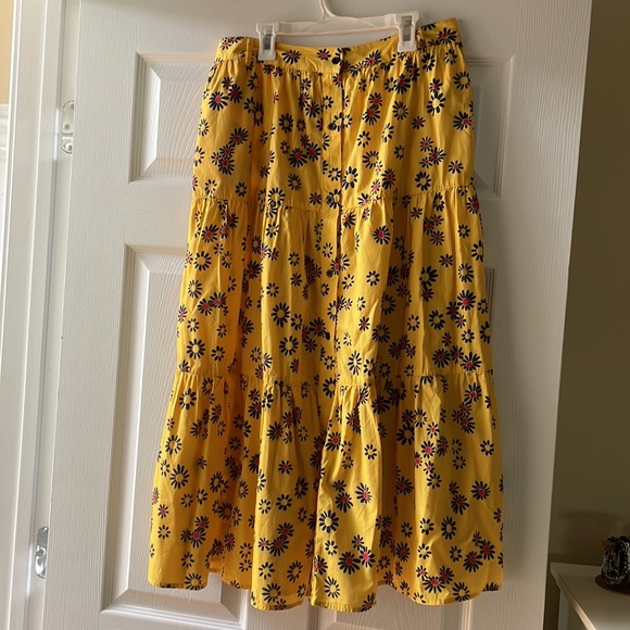 Solid & Striped size L daisy 3 tier ruffled skirt set with matching top - Picture 12 of 15